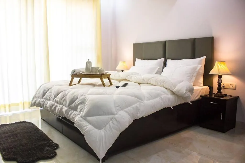 Parfait Street 3Bhk Service Apartment Near Fortis Γκουργκάον Ινδία