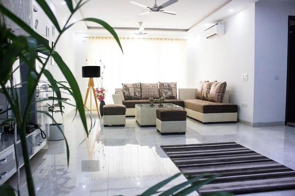 Parfait Street 3Bhk Service Apartment Near Fortis Γκουργκάον
